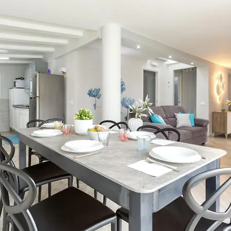 Villa Elena By Interhome